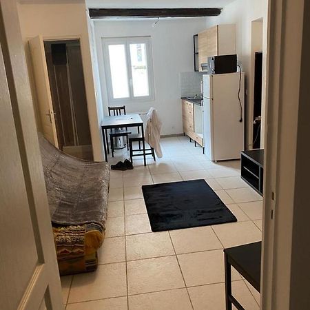 Petit Appartement Calme En Plein Centre Du Village De Ribiers Екстериор снимка